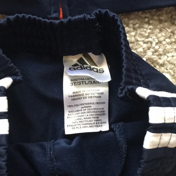 Adidas 2 piece set “track suit” 3T - Picture 4 of 10